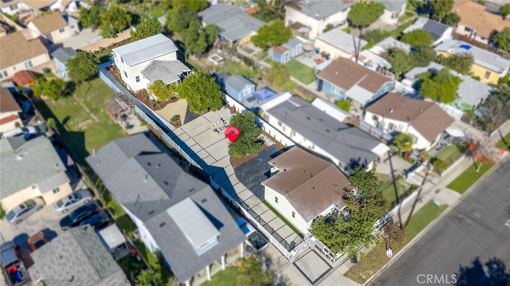 3809 3809 1/2 Pine Avenue