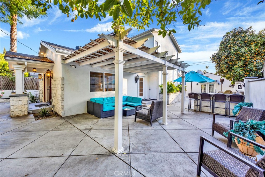3815 Laurel Canyon