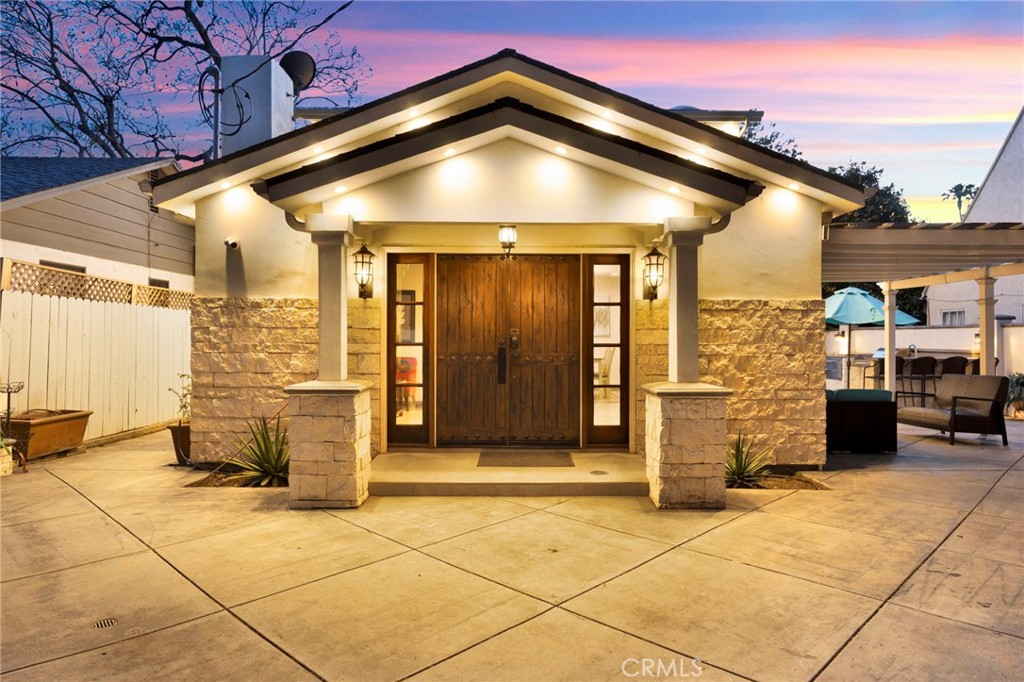 3815 Laurel Canyon