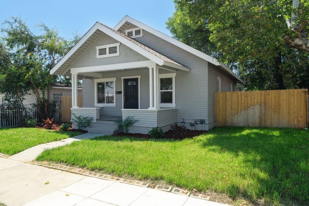 561 Washington