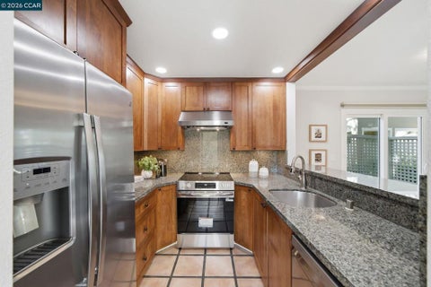 Tiny photo for 211 Kingston Way WAY, Walnut Creek, CA 94597 (MLS # 41142182)