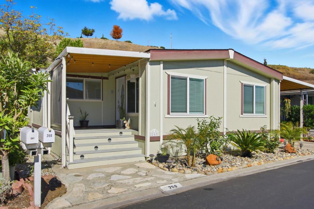 260 Chateau La Salle