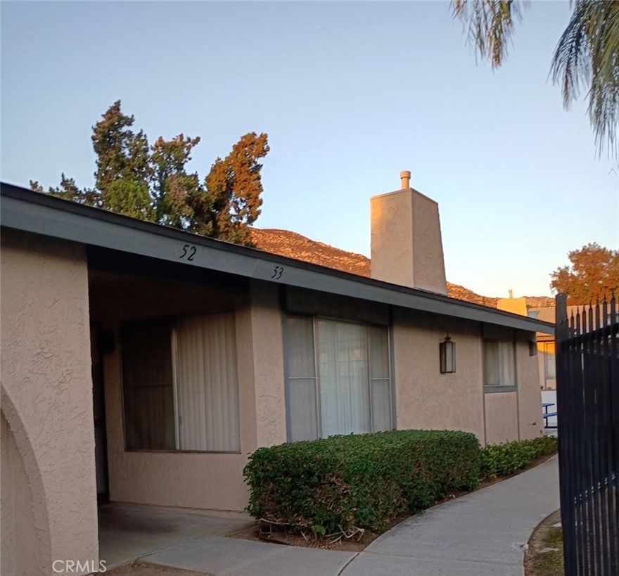 Don't miss this opportunity to own a 2-bedroom, 2-bath end-unit condo in the gated Casa de Oro community — located just 1.7 miles from UC Riverside! This desirable ground-level unit sits right next to the community swimming pool, offering convenient access to amenities. Property needs some TLC.