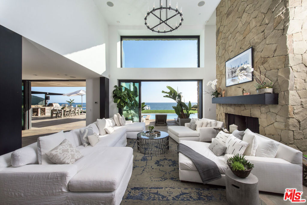 32852 Pacific Coast Highway