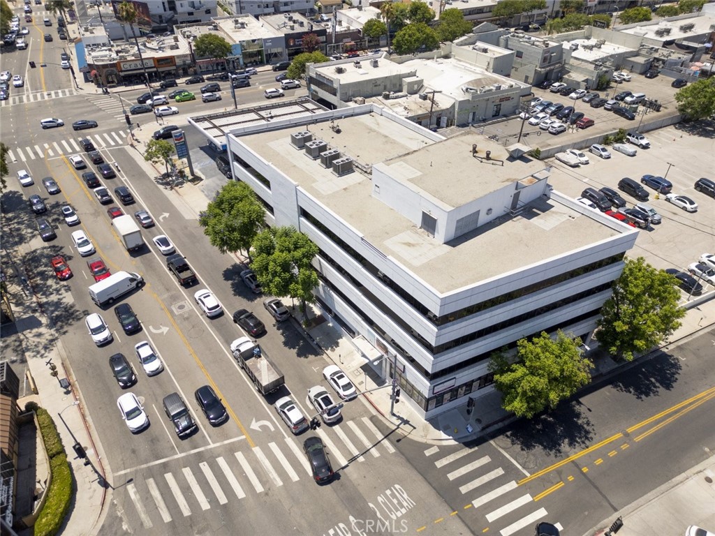 4419 Van Nuys Boulevard 411
