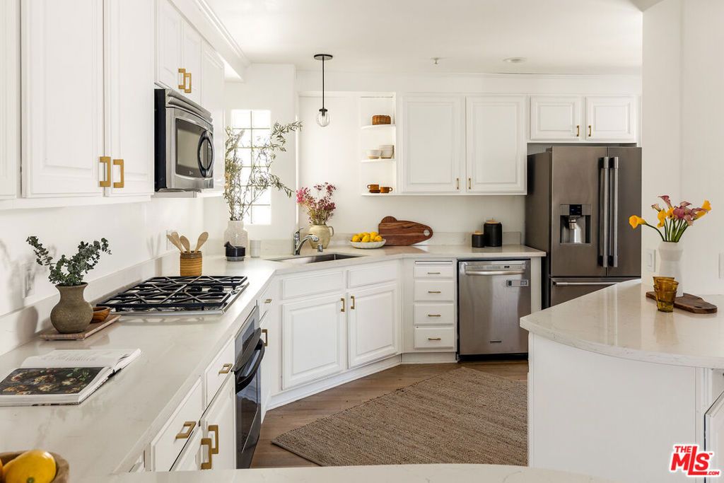 Photo of 911 7th Street #D, Santa Monica, CA 90403 (MLS # 25608465)