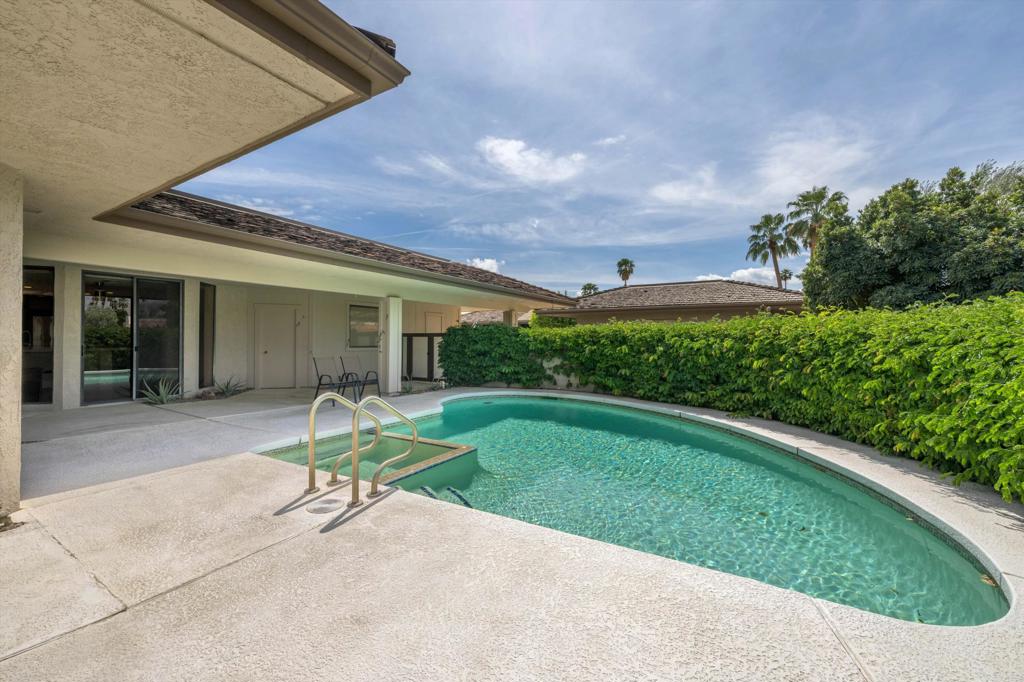 62 Dartmouth Drive