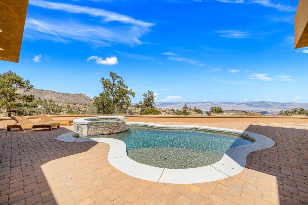 Pinyon Crest - Residential