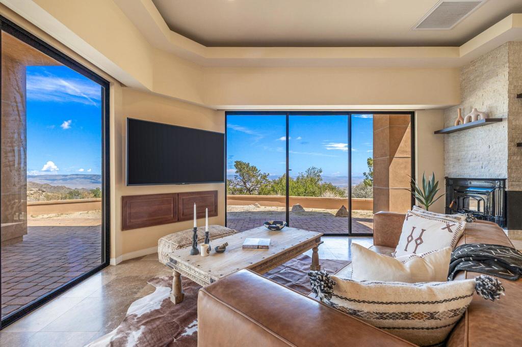 Pinyon Crest - Residential