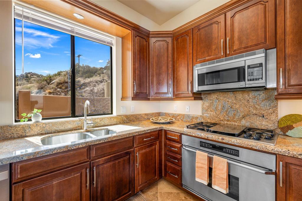 Pinyon Crest - Residential