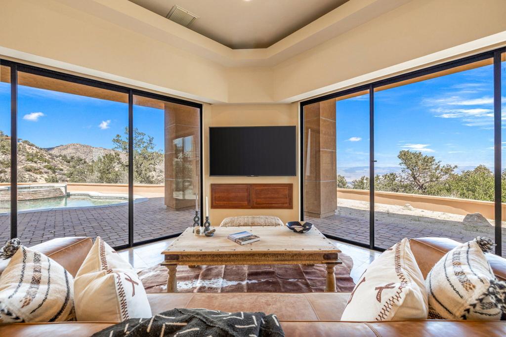 Pinyon Crest - Residential