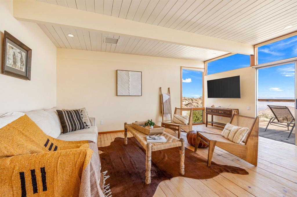 Pinyon Crest - Residential