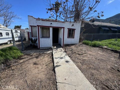 Photo of 33174 Tetterington Street, Lake Elsinore, CA 92530 (MLS # SW26048350)