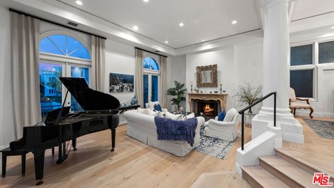 Photo of 126 Westwind Mall, Marina Del Rey, CA 90292 (MLS # 26634705)