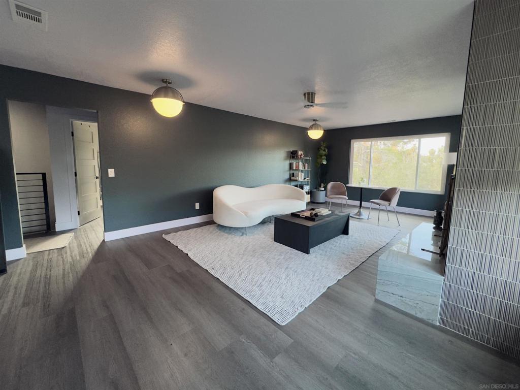 1026 Eucalyptus Ave
