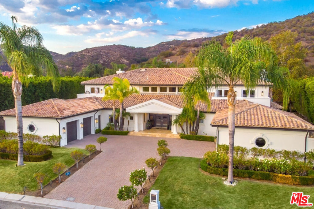 25043 Abercrombie Lane