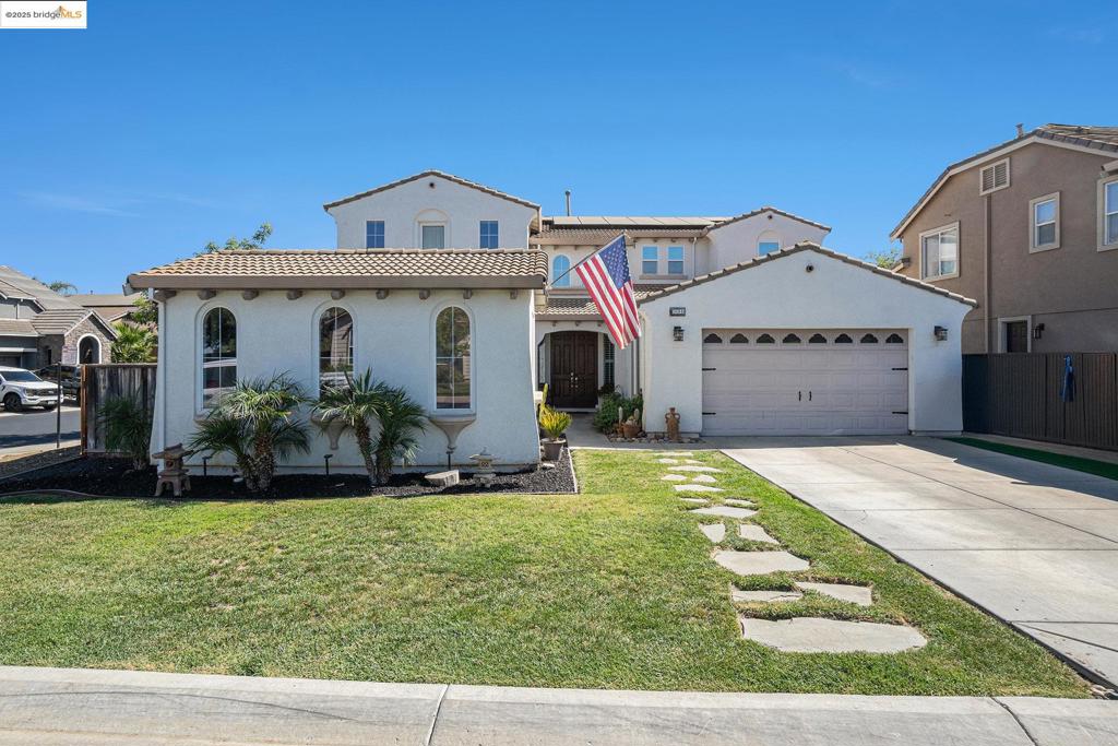 THE LAKES - Residential