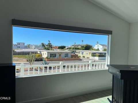 Tiny photo for 2827 Pierpont Boulevard, Ventura, CA 93001 (MLS # V1-32957)