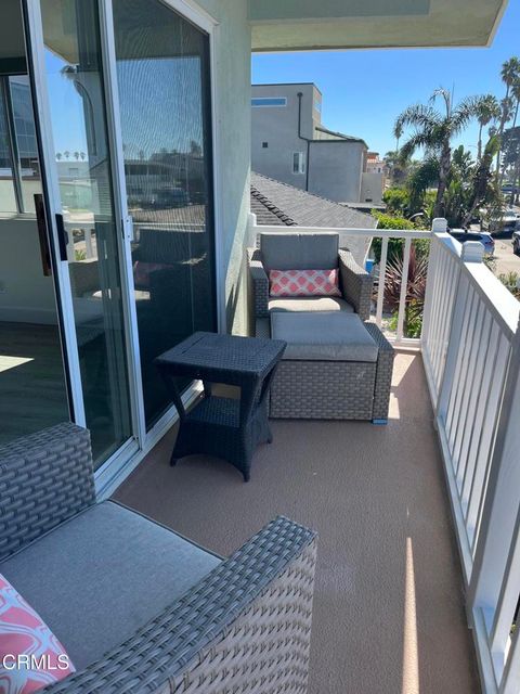 Tiny photo for 2827 Pierpont Boulevard, Ventura, CA 93001 (MLS # V1-32957)