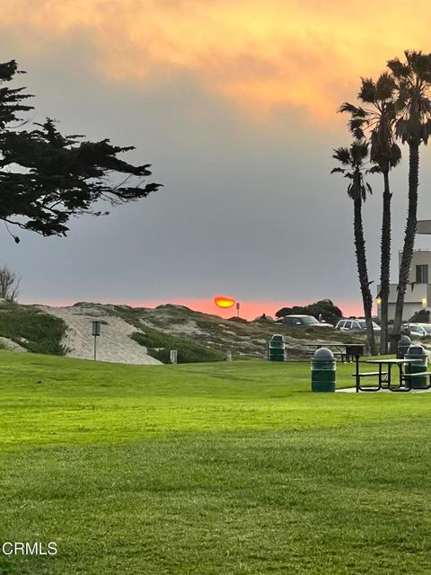 Tiny photo for 2827 Pierpont Boulevard, Ventura, CA 93001 (MLS # V1-32957)