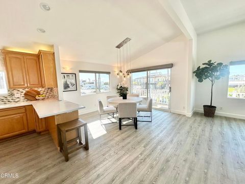 Tiny photo for 2827 Pierpont Boulevard, Ventura, CA 93001 (MLS # V1-32957)