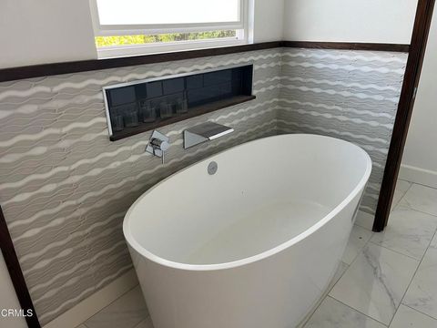 Tiny photo for 2827 Pierpont Boulevard, Ventura, CA 93001 (MLS # V1-32957)