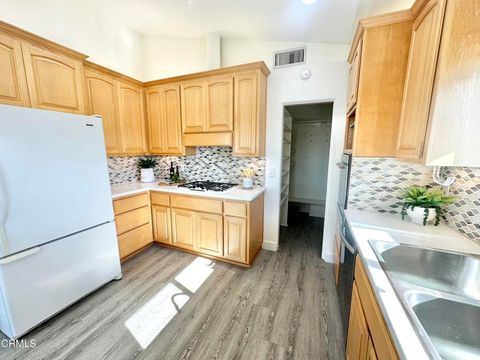 Tiny photo for 2827 Pierpont Boulevard, Ventura, CA 93001 (MLS # V1-32957)