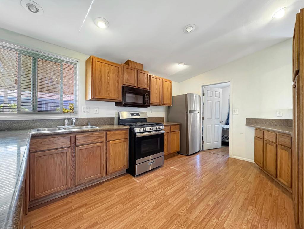 Not Applicable-1 - Manufactured In Park