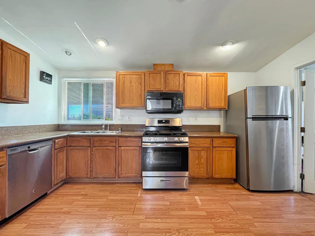 Not Applicable-1 - Manufactured In Park