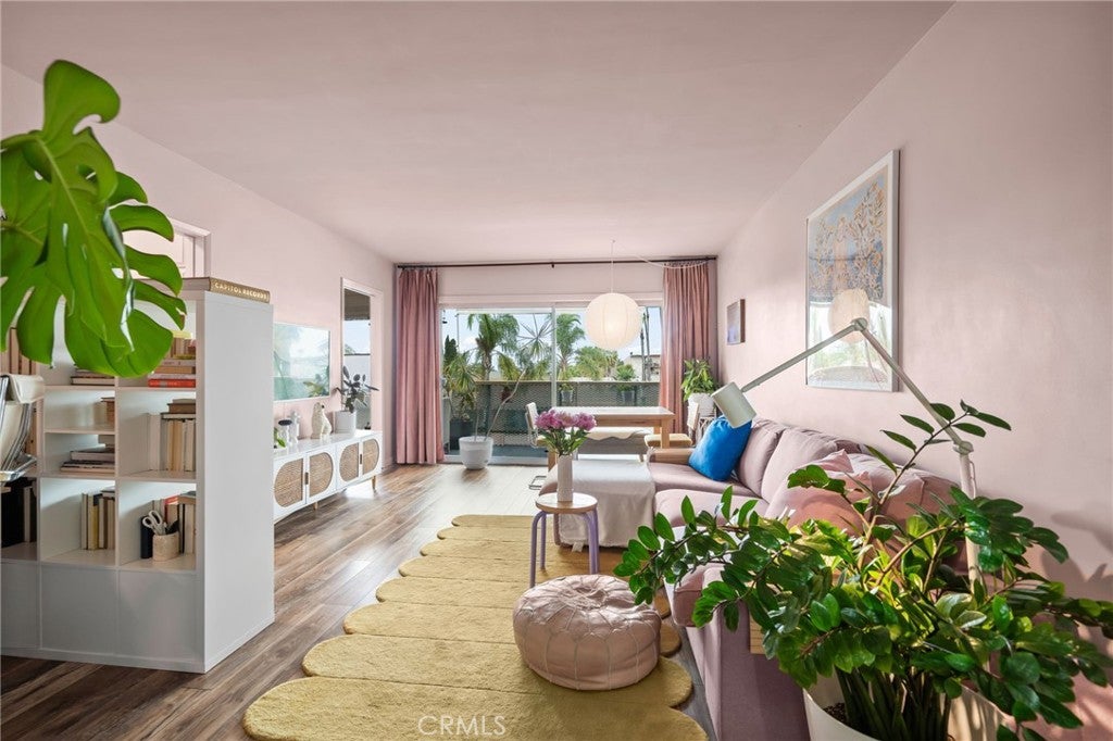 Photo of 528 Cedar AVE #3A, Long Beach, CA 90802 (MLS # PW26192662)
