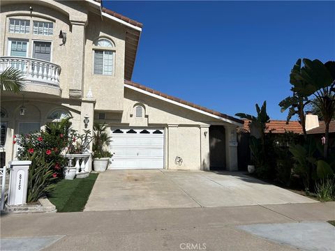 Photo of 819 S Ponderosa Street, Orange, CA 92866 (MLS # PW26095410)