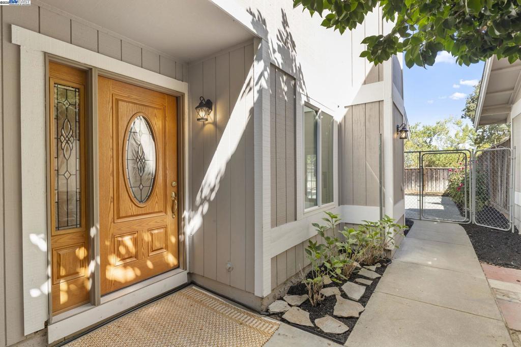 Charming Duet Near Downtown Pleasanton This beautifully updated 3-bedroom, 2.5-bath duet offers the perfect blend of comfort, style, and convenience. Tucked away at the end of the street, the home features a brand-new kitchen, updated bathrooms, and fresh finishes throughout. Enjoy tile flooring downstairs and new carpet upstairs for a stylish and functional layout. Modern smart home features add convenience and efficiency to everyday living. The spacious design flows seamlessly to a newly landscaped backyard that backs up to peaceful open space—ideal for entertaining or relaxing in your private retreat. Located just minutes from downtown Pleasanton, local parks, and top-rated schools. This home truly has it all.