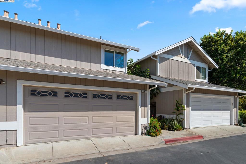 ARROYO VILLAGE - Residential