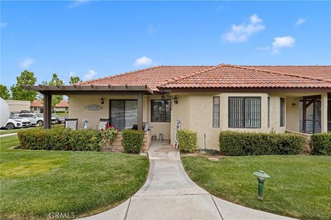 Photo of 19222 Cottonwood Drive, Apple Valley, CA 92308 (MLS # HD26099344)