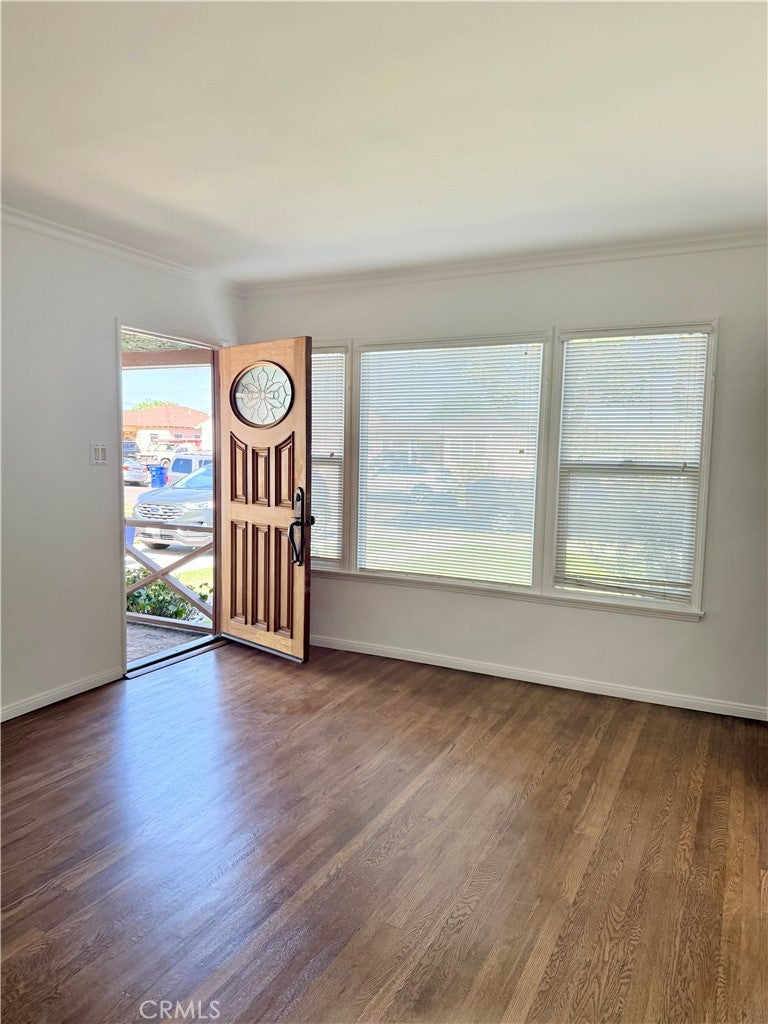 4818 W 136th