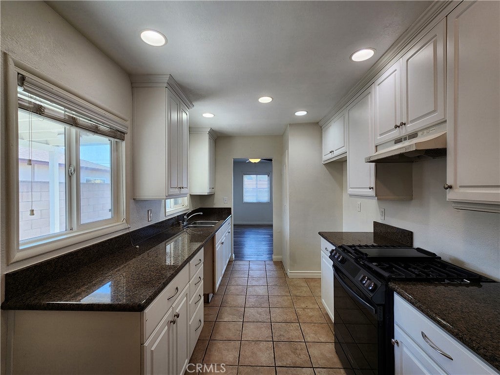 4765 Harvard
