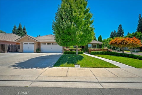 Photo of 1320 Silhouette Court, Merced, CA 95340 (MLS # MC26158117)