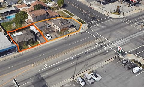 8858 Flower Street Bellflower CA 90706