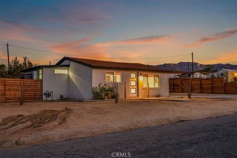 Photo of 61853 Grand View Circle, Joshua Tree, CA 92252 (MLS # OC25198381)