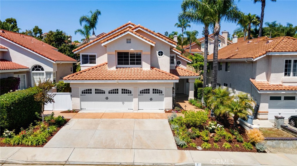 5 Vistamar Drive