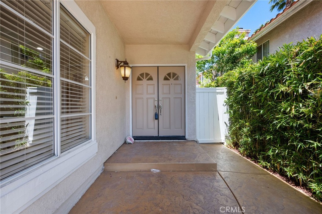 5 Vistamar Drive