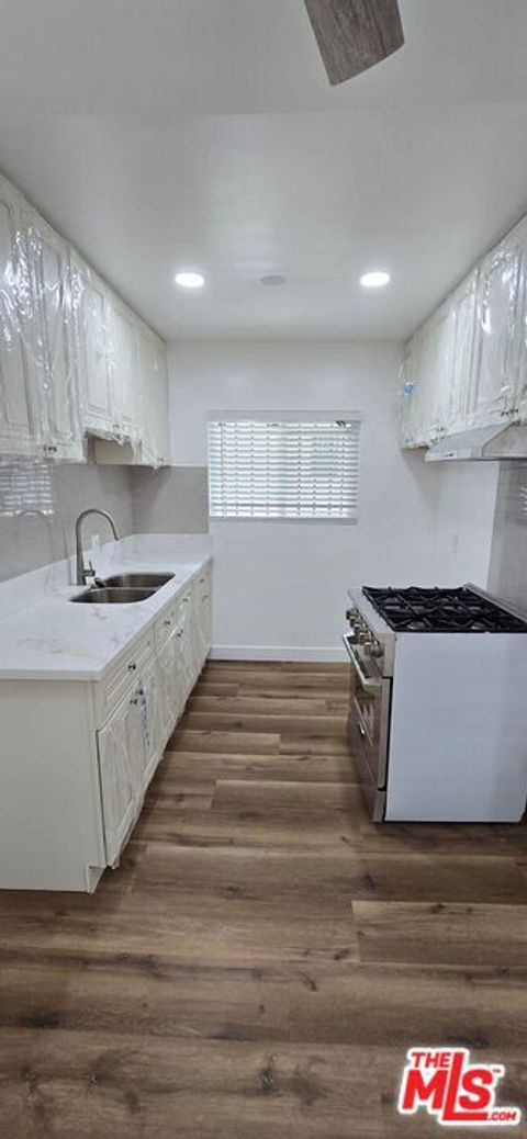 Photo of 2641 S La Salle Avenue #5, Los Angeles, CA 90018 (MLS # 26657667)