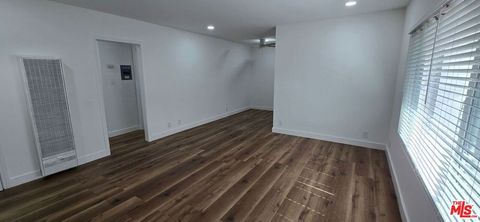 Photo of 2641 S La Salle Avenue #5, Los Angeles, CA 90018 (MLS # 26657667)