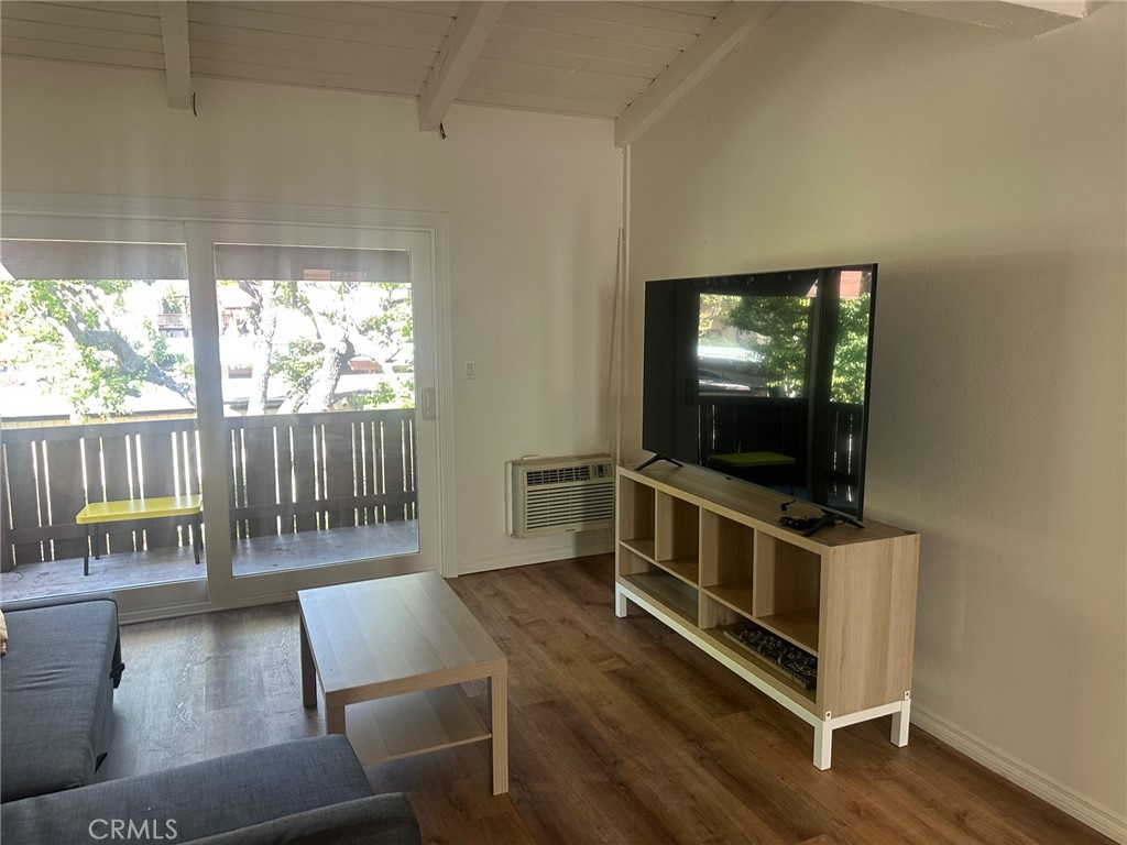 1000 W Macarthur Boulevard W 100