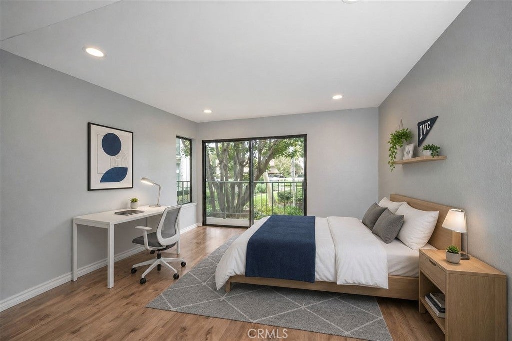 4114 Apricot
