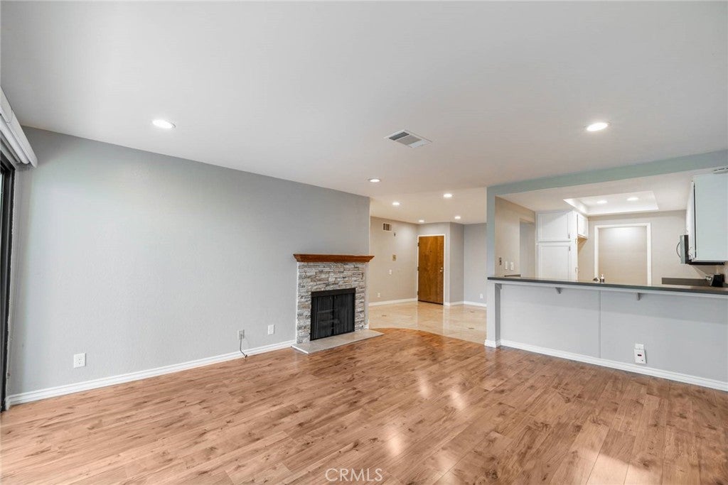 4114 Apricot