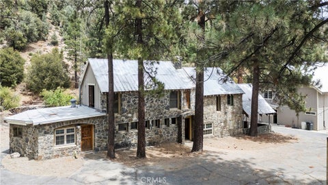 Photo of 1576 State Highway 2, Wrightwood, CA 92397 (MLS # CV26171130)