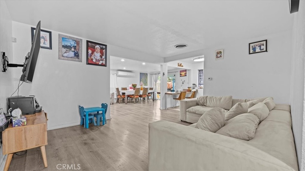 742 S Magnolia