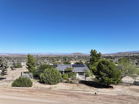 Photo of 5073 Wallaby Street, Yucca Valley, CA 92284 (MLS # 219148384PS)