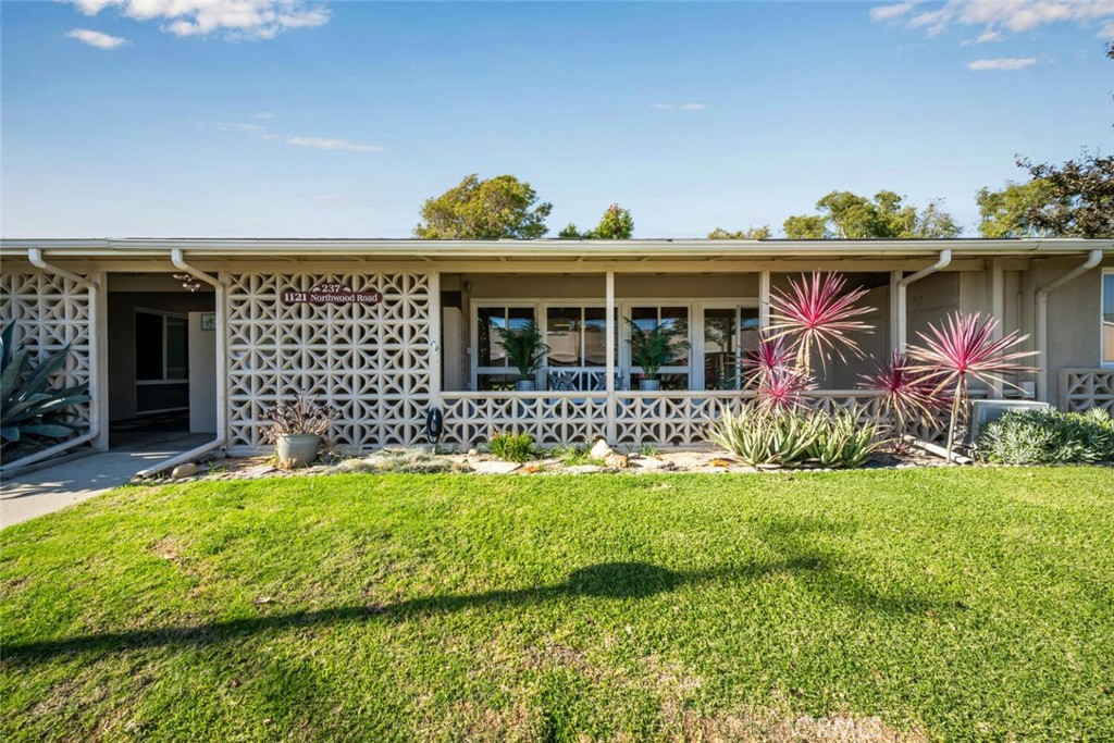 1121 Northwood Road 237D  M9